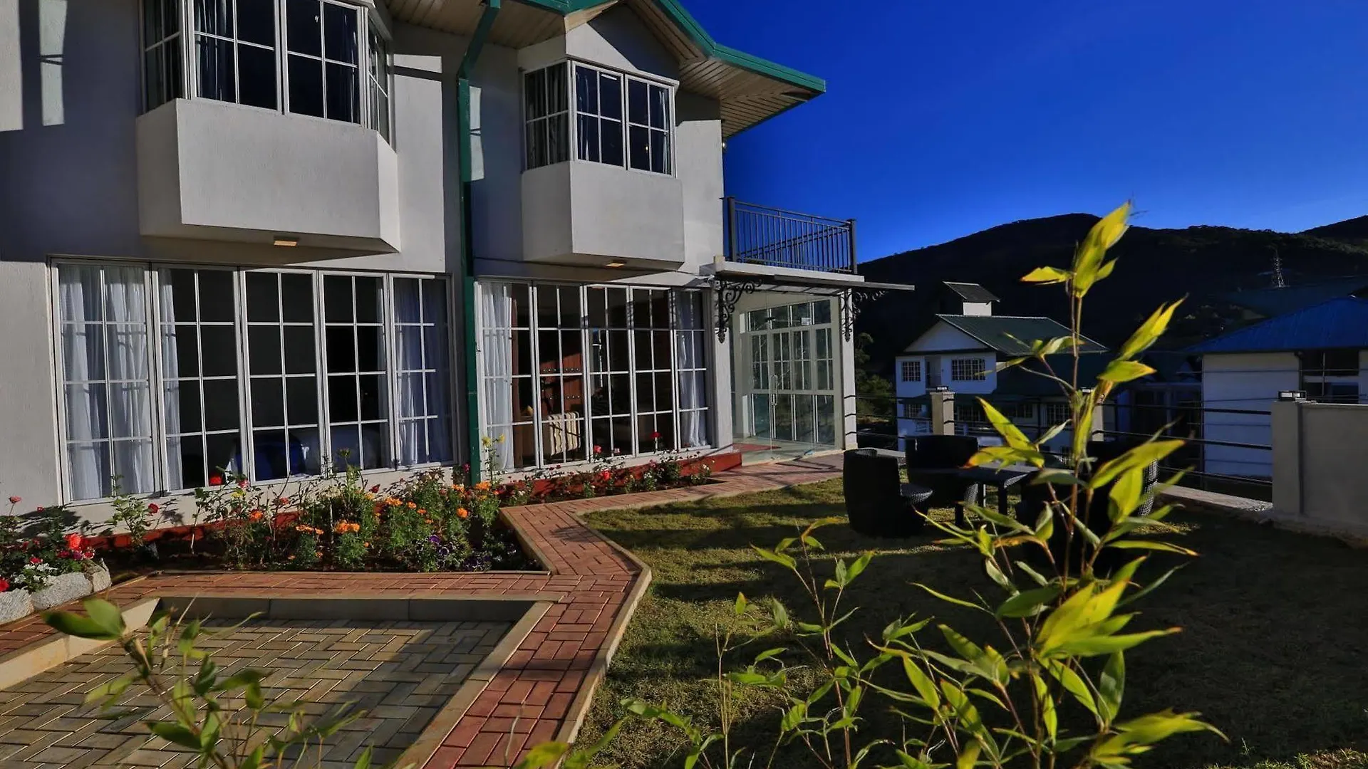 Lemas Holiday Bungalow Νουβάρα Ελίγια